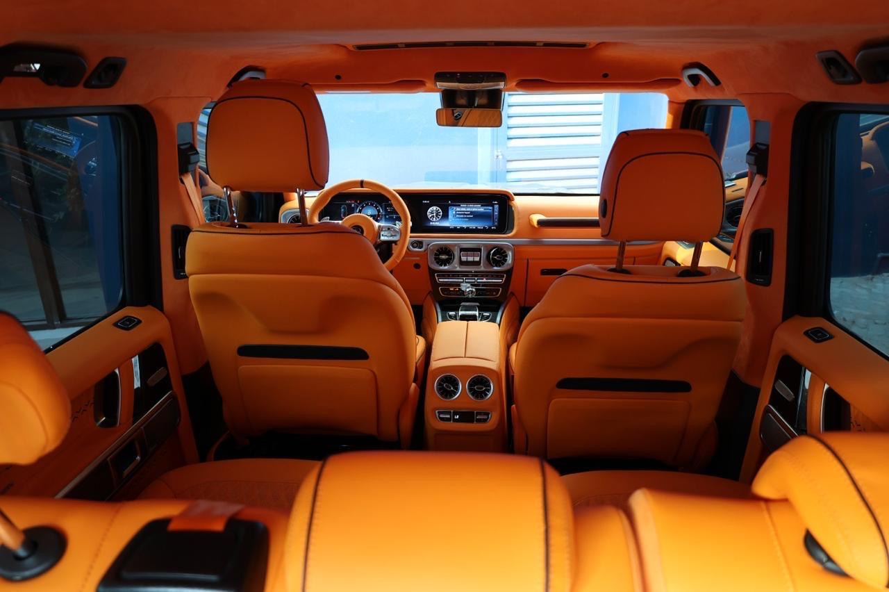 Schwarz Mercedes Benz G800 Brabus 2019